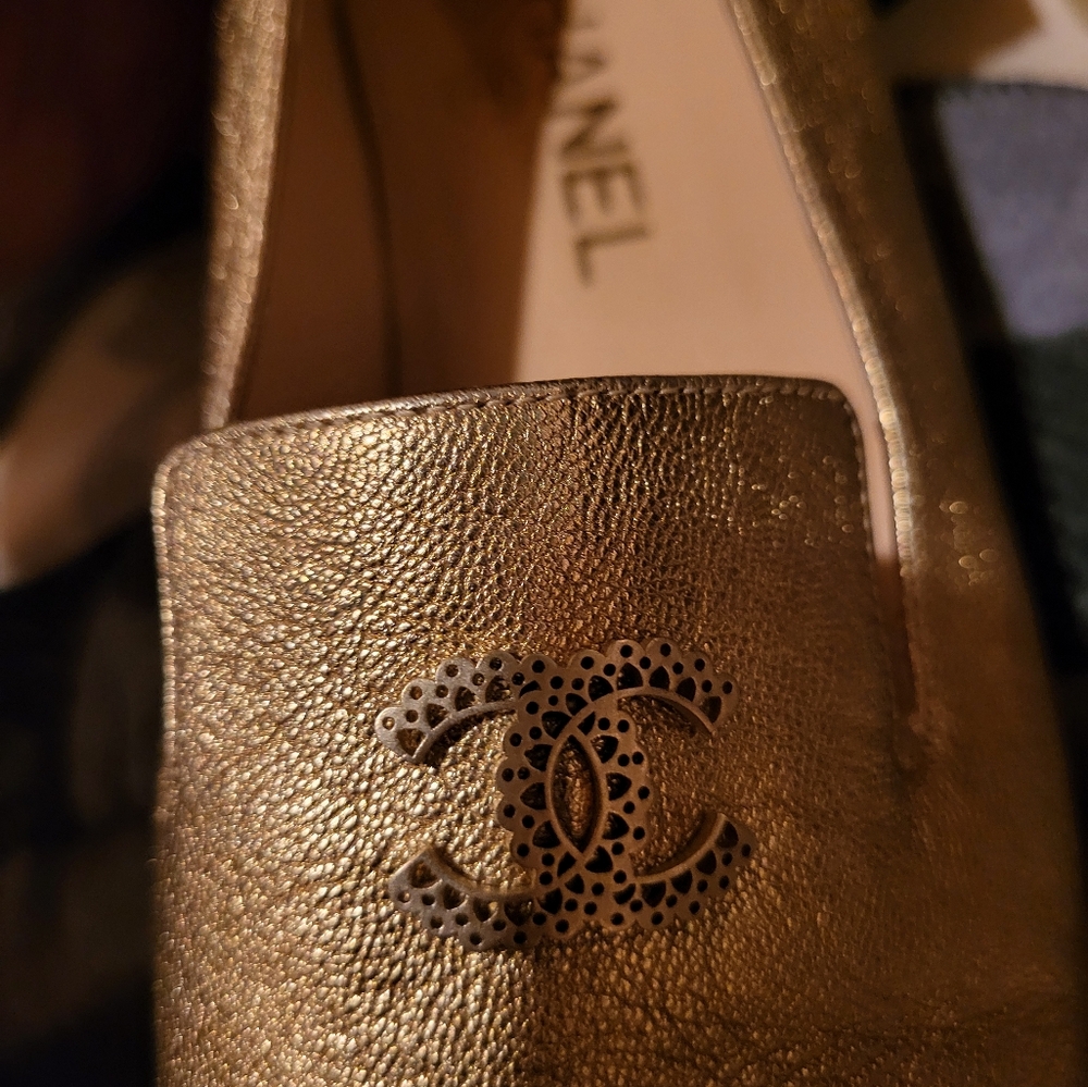 Rose metallic Coco Chanelle loafers. Size 37 - Picture 7 of 16